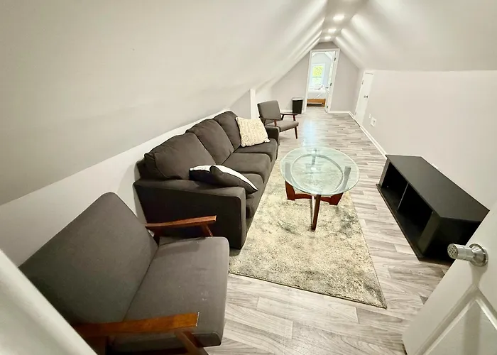 Amazing Place To Near Downtown Chicago! *